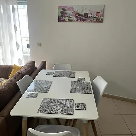 Meco * Vlorë
